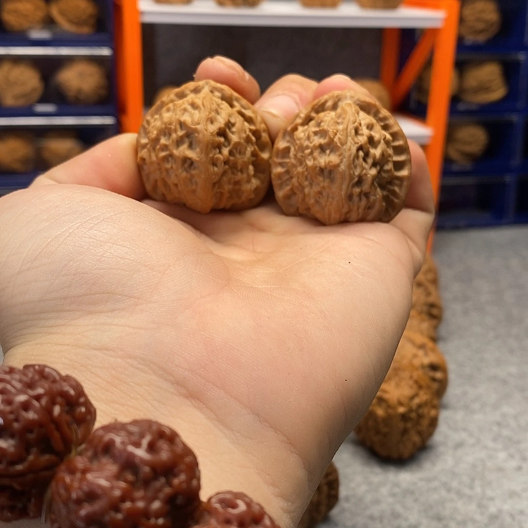 吊坠文玩核桃白狮子38