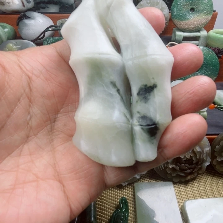 独山玉未镶嵌珠宝半成品