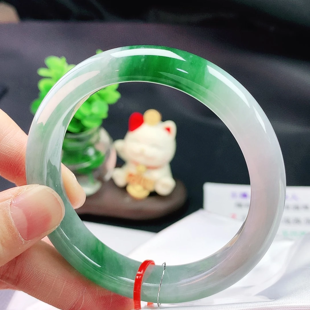 翡翠手镯未镶嵌57圈