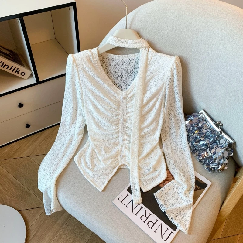 法式纯欲风蕾丝飘带V领长袖T恤女秋季2025新款设计感洋气显瘦上衣