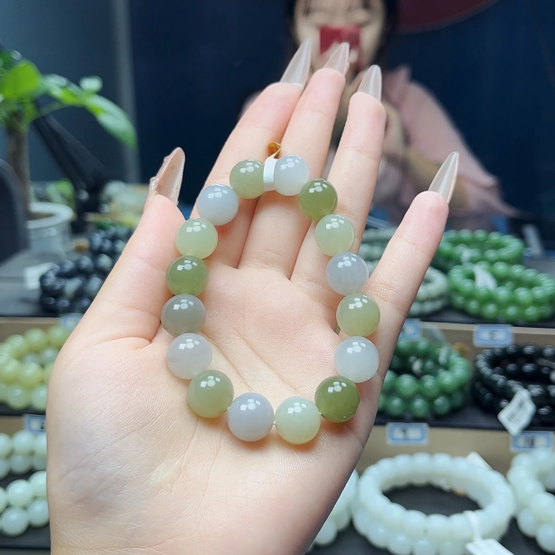 热***刘手链未镶嵌和田玉