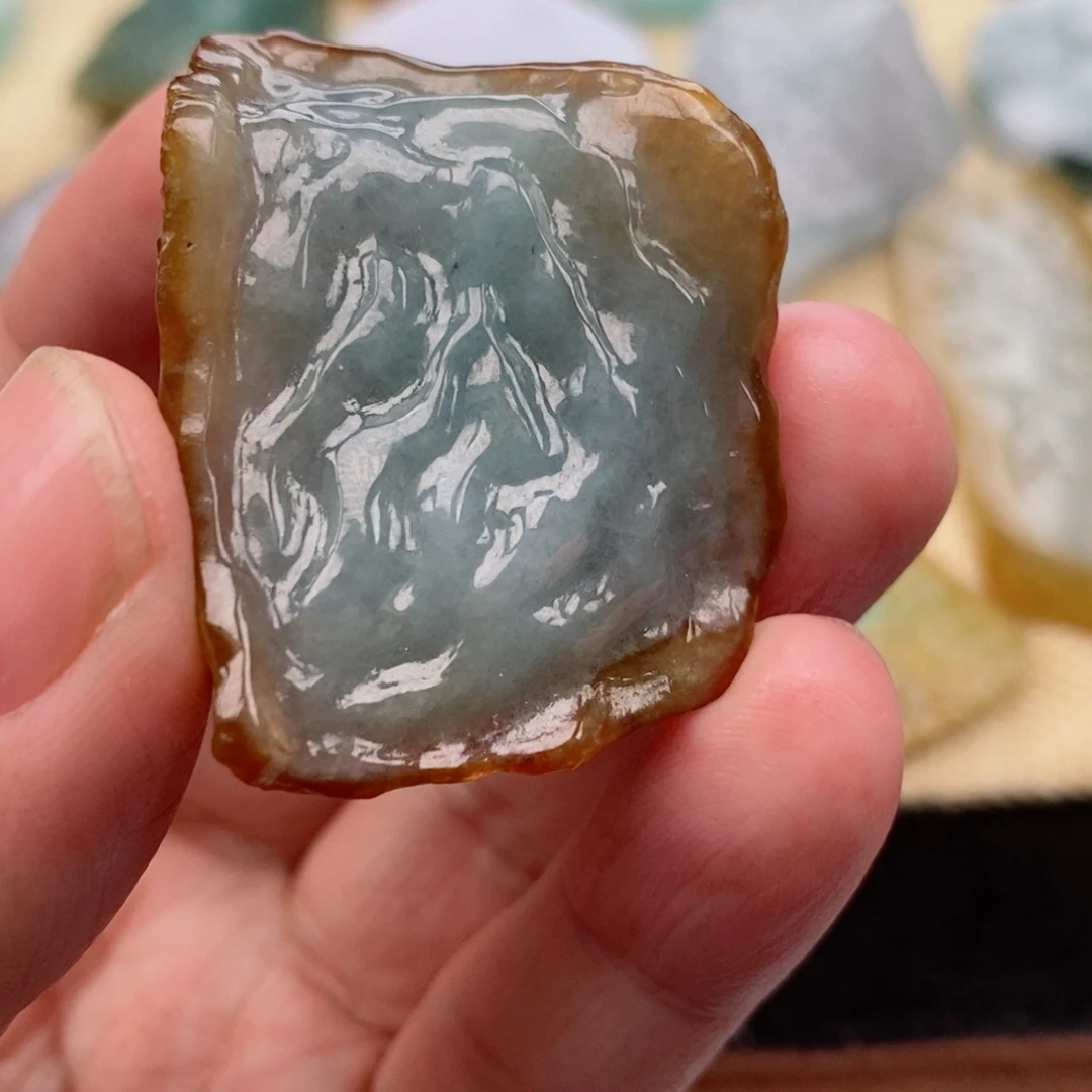 翡翠颈饰未镶嵌翡翠