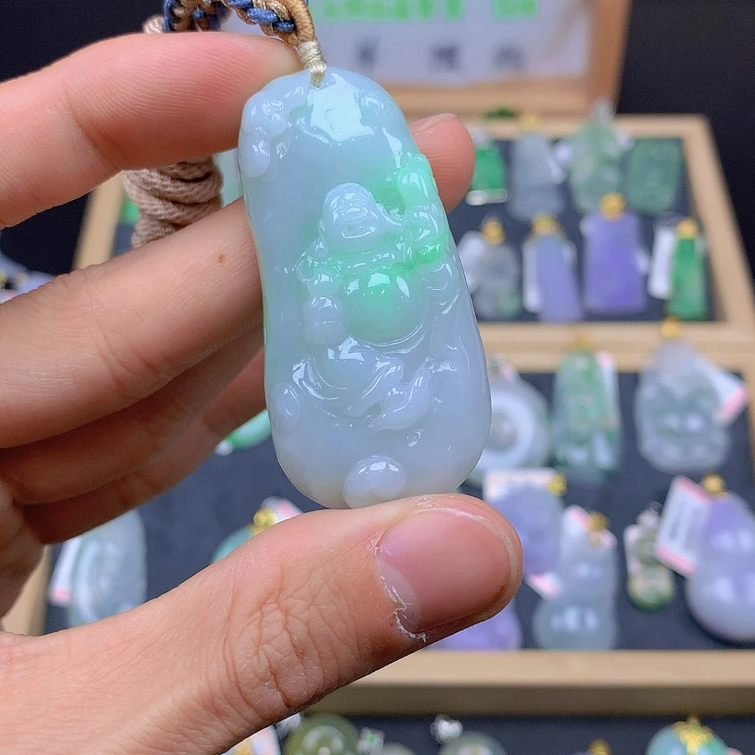 翡翠颈饰未镶嵌翡翠