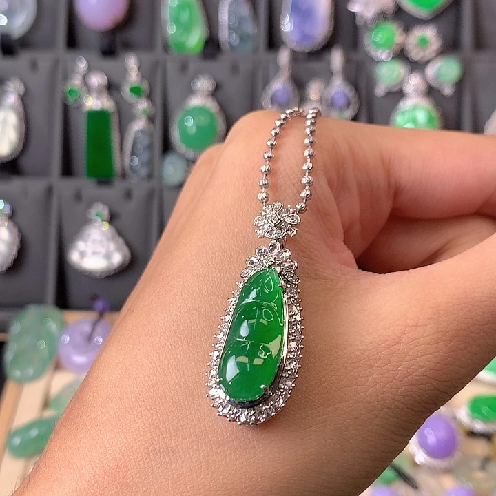 翡翠18K金镶嵌吊坠(不含链)吊坠