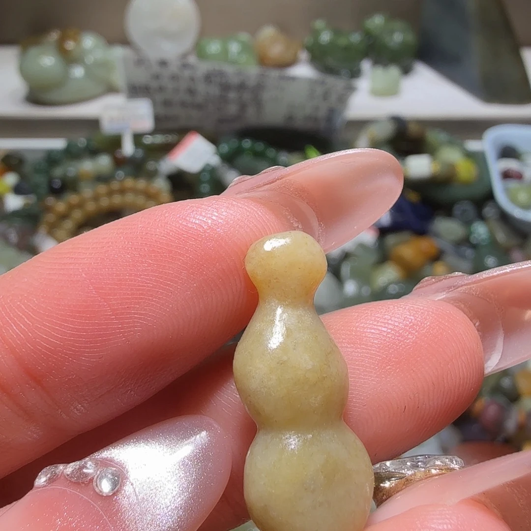 和田玉未镶嵌珠宝奇石