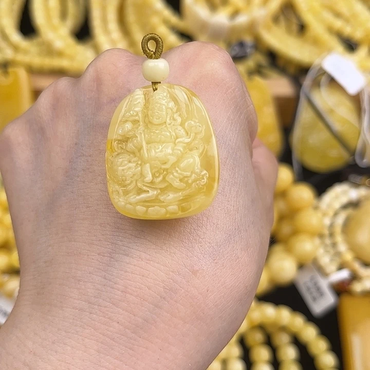 琥珀颈饰未镶嵌琥珀