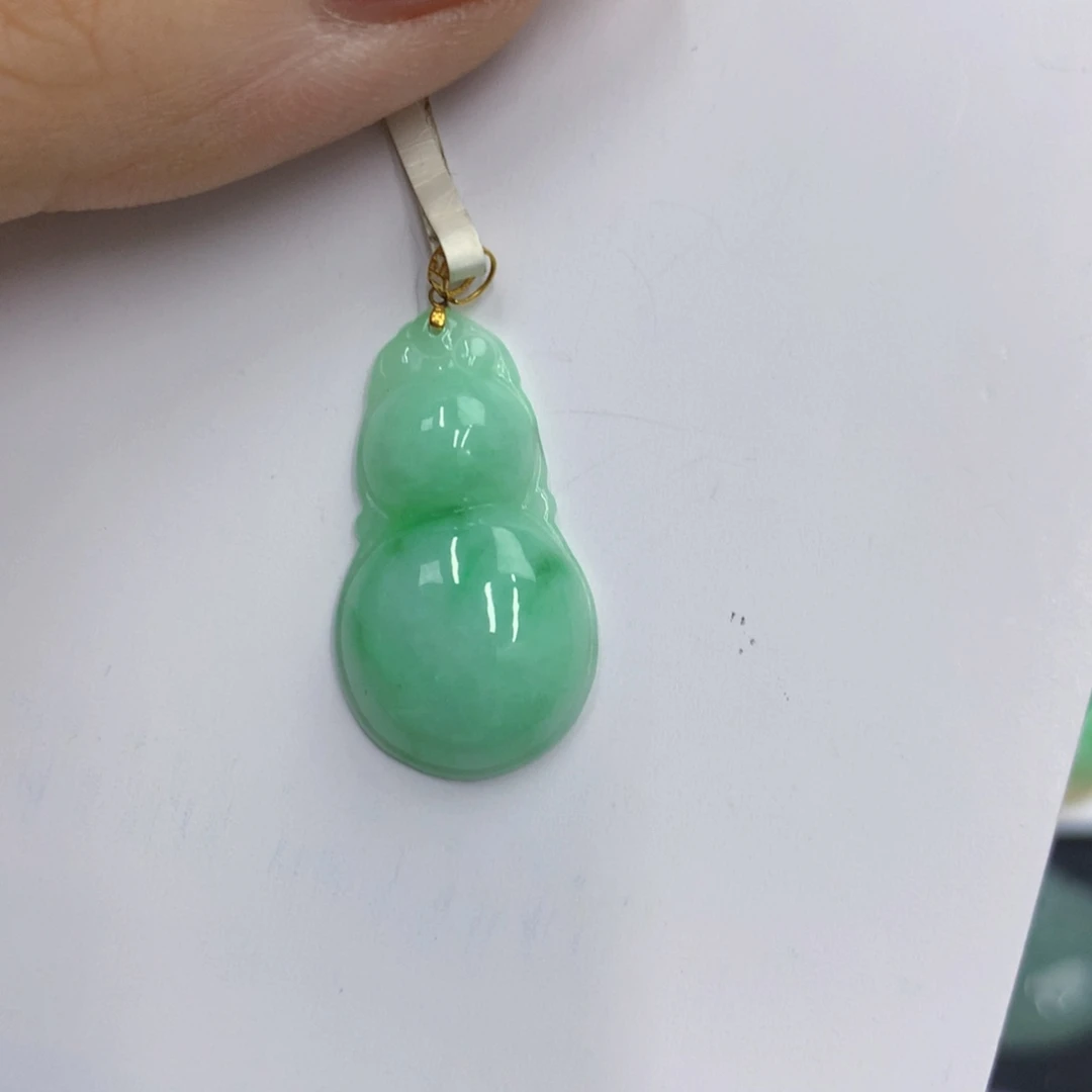 颈饰18K金镶嵌翡翠翡翠