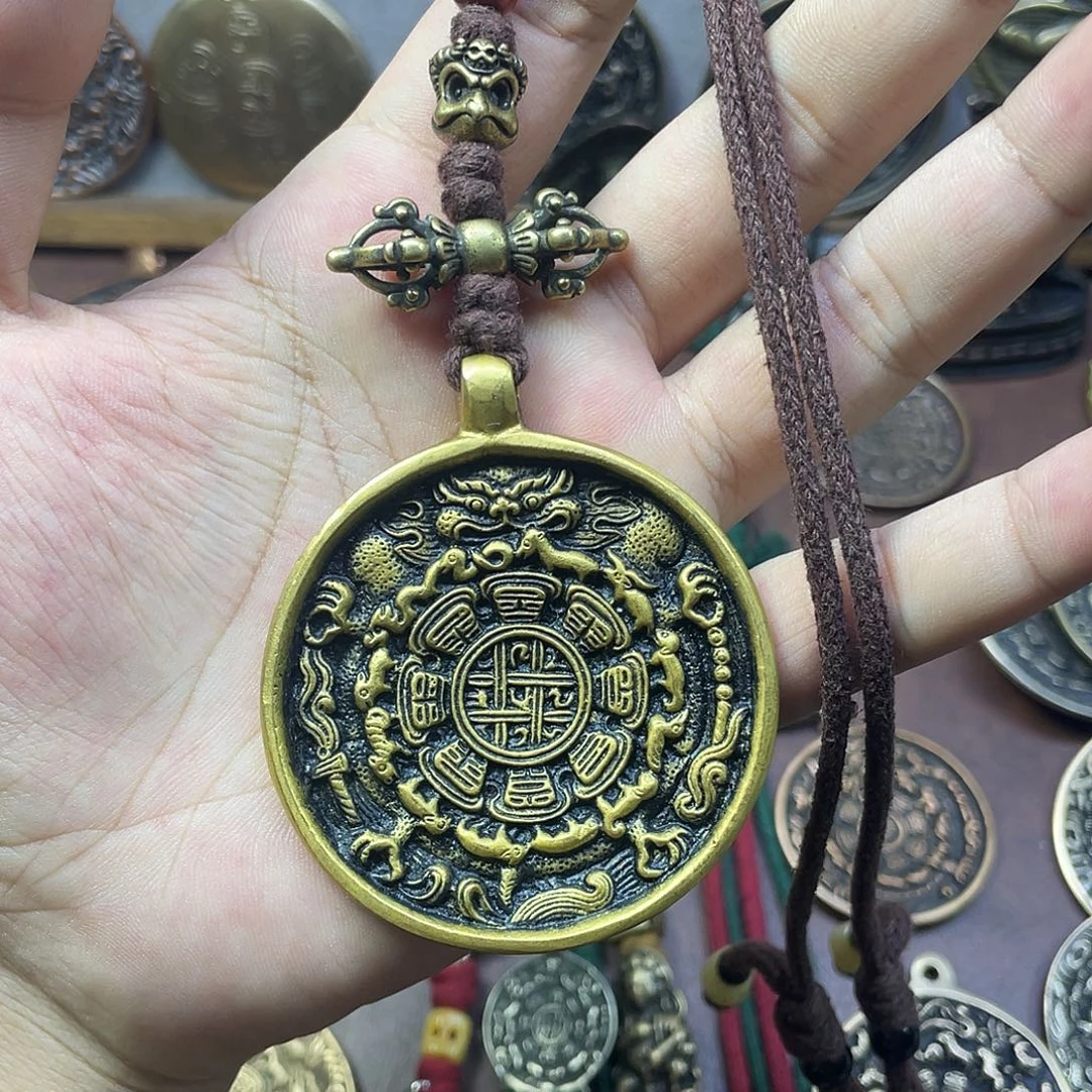 黄铜火焰熊九宫八卦牌脖挂