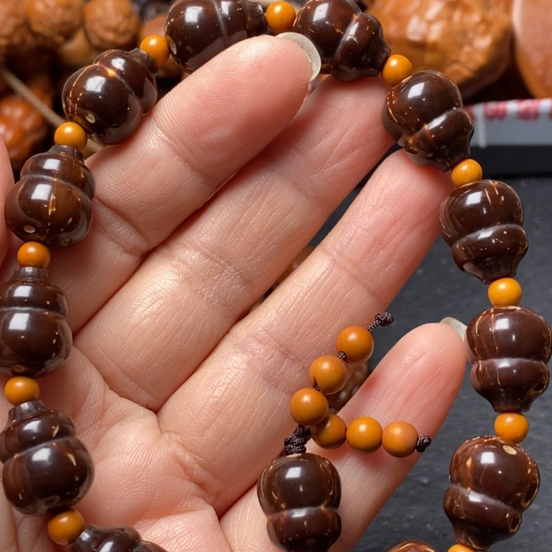 吊坠猴头核桃紫金