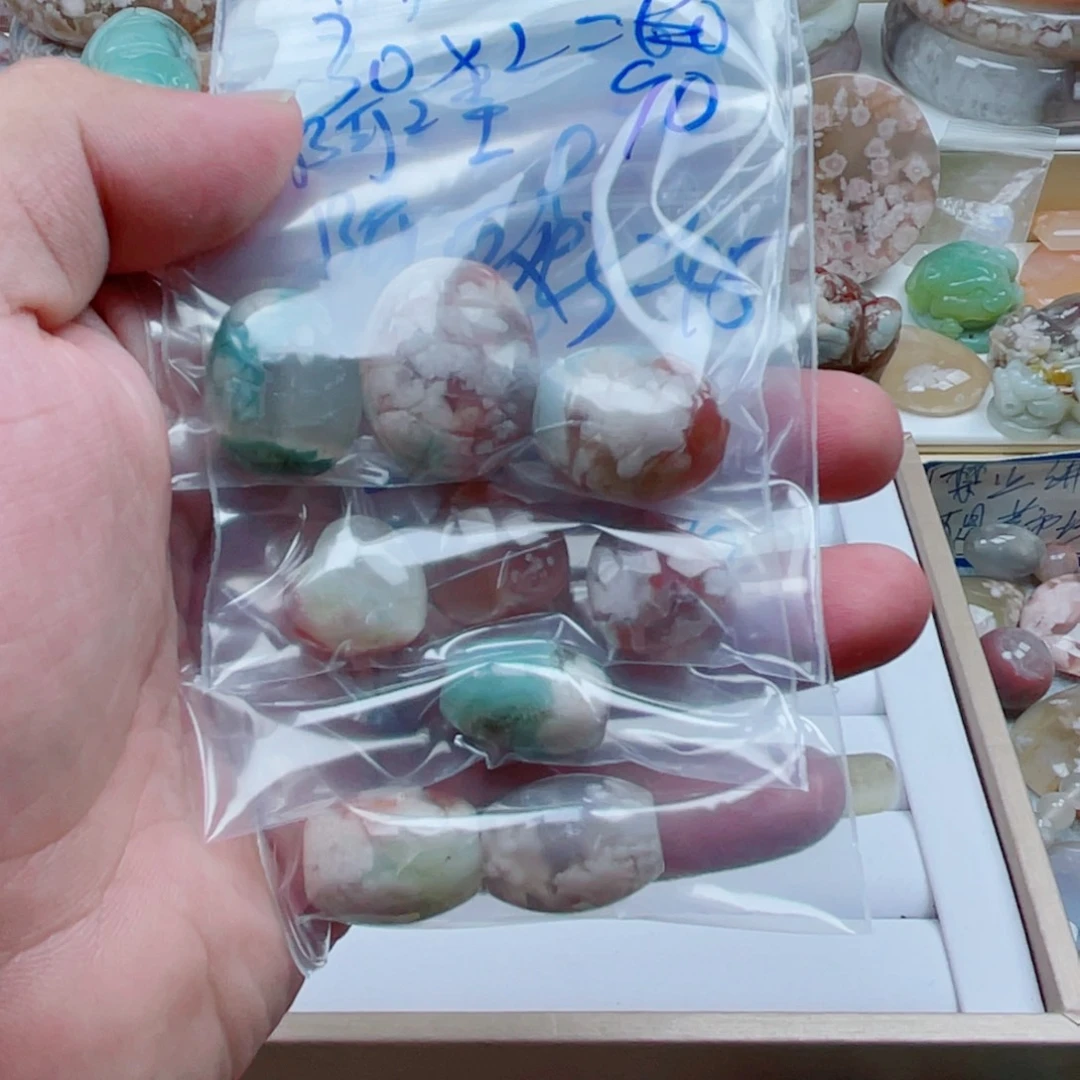 未镶嵌玛瑙/玉髓珠宝奇石