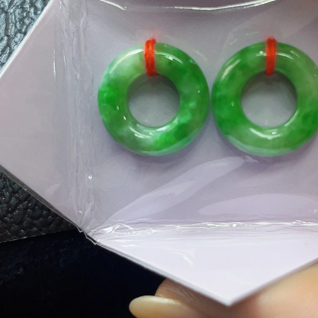 颈饰未镶嵌翡翠多样性