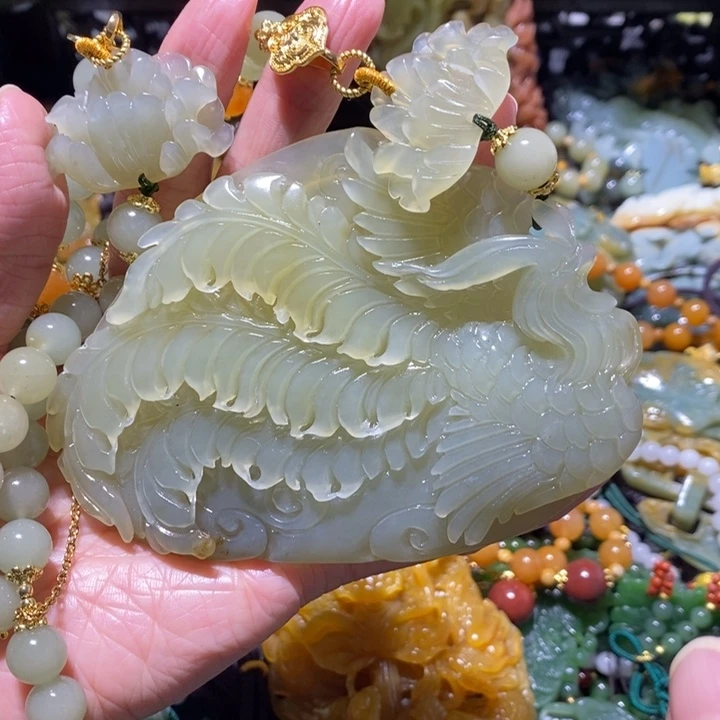 岫玉吊坠(赠链)未镶嵌