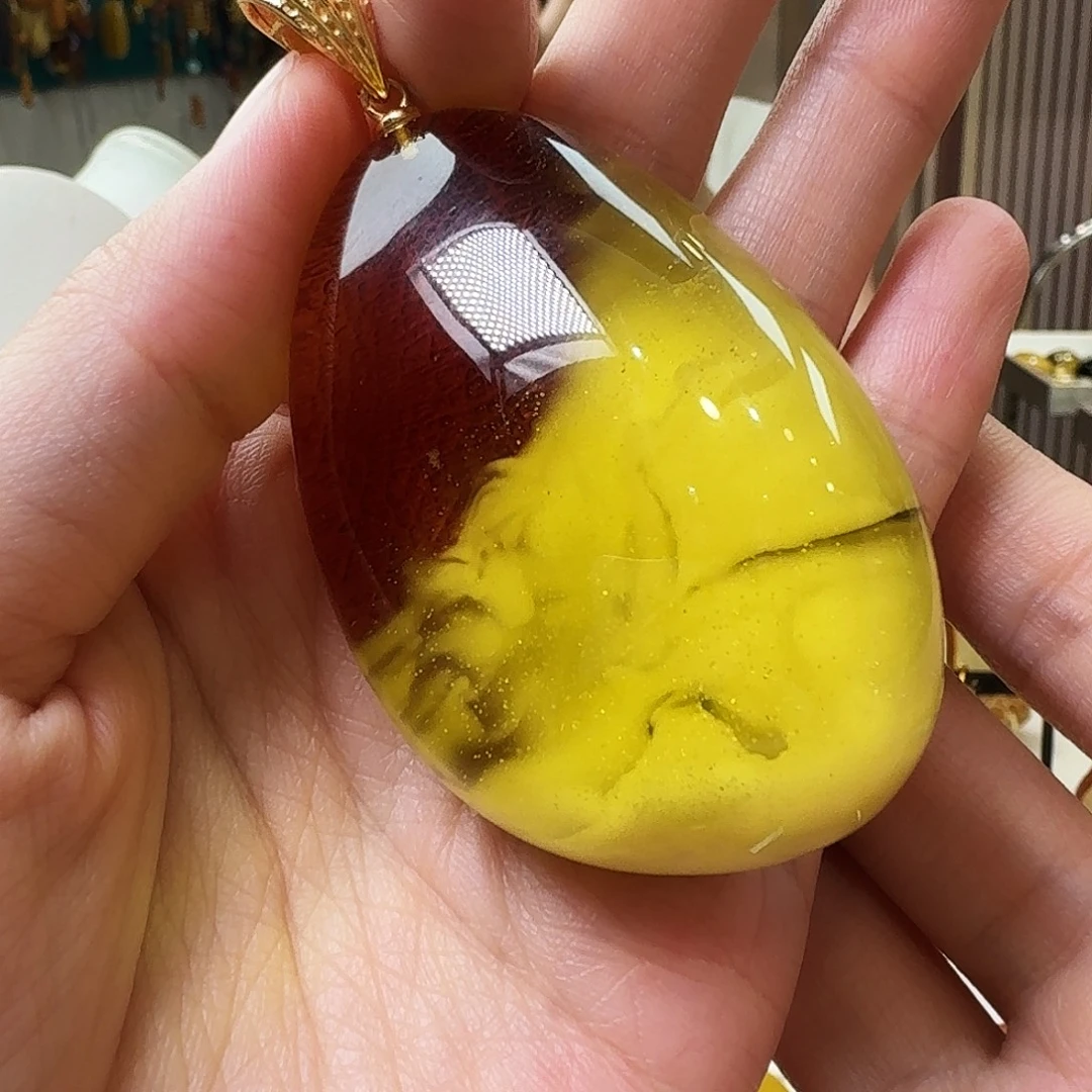 琥珀未镶嵌颈饰吊坠