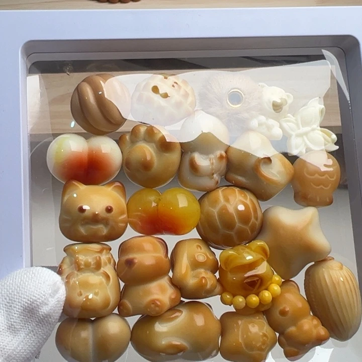 ****.猴头核桃手串猴头