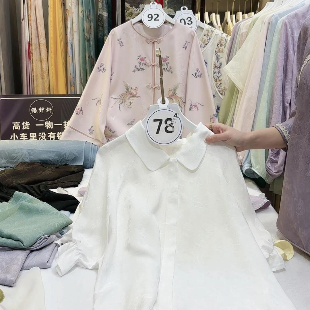 【闪购商品】玲**子苏绣的艺术品是由一个人