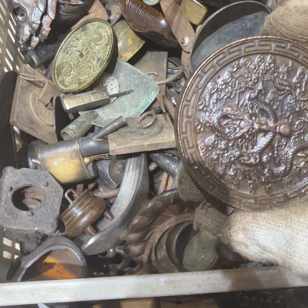 先***刻一物一图，工艺品。