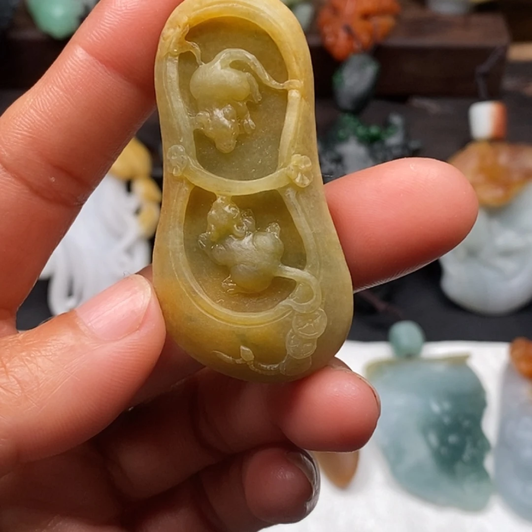 无***悔定制翡翠未镶嵌毛货抛光