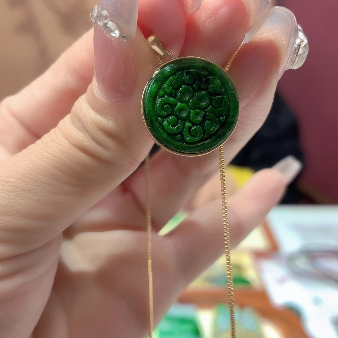 翡翠银S925镶嵌颈饰翡翠