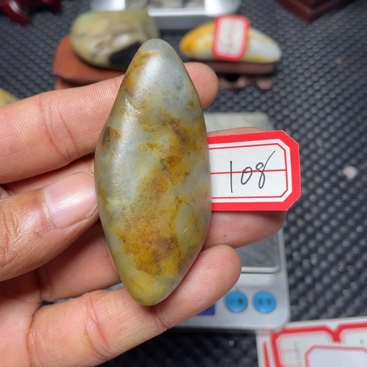 颈饰未镶嵌和田玉108