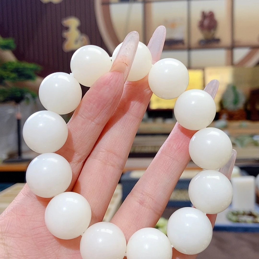 温***暖和田玉未镶嵌手链