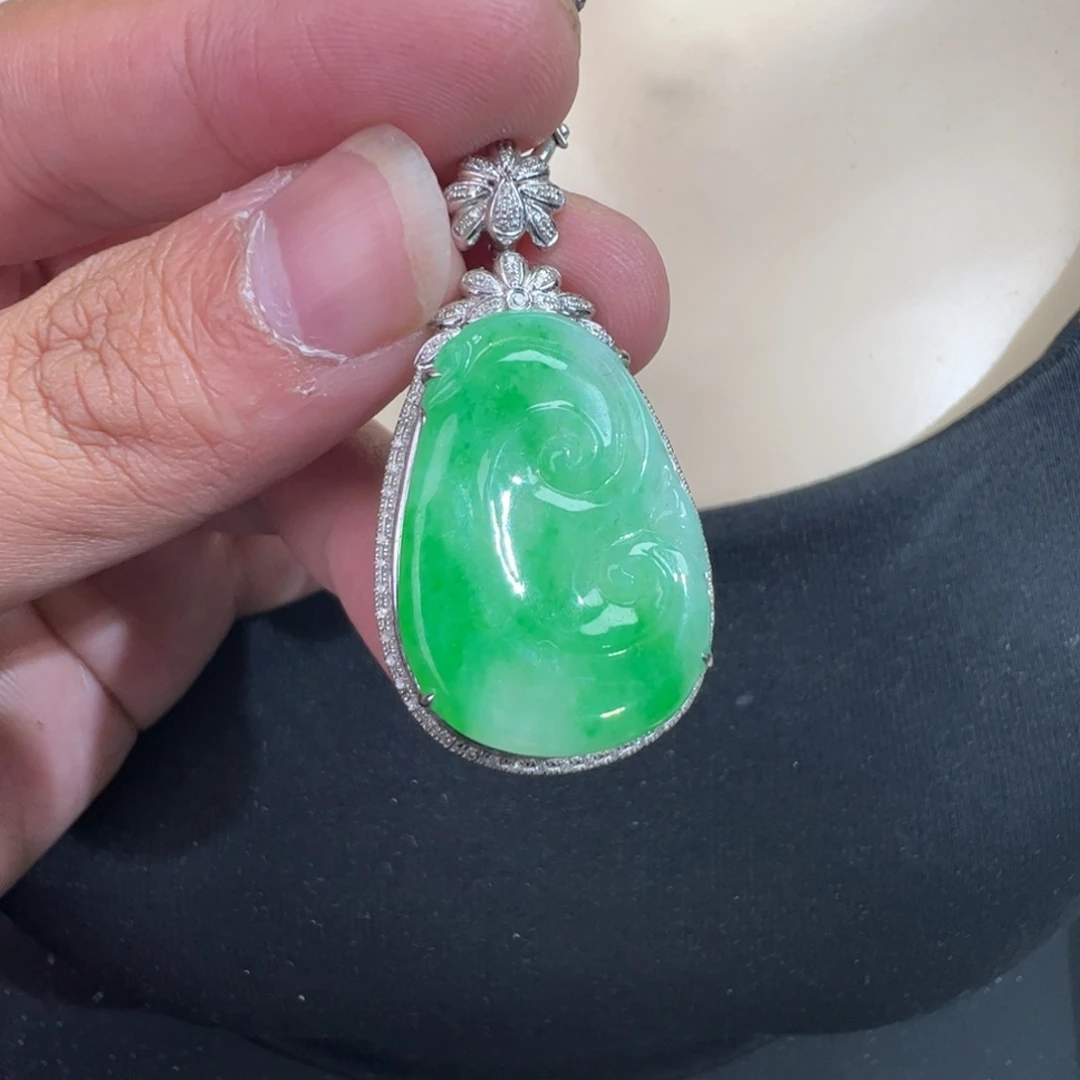 翡翠18K金镶嵌吊坠(不含链)
