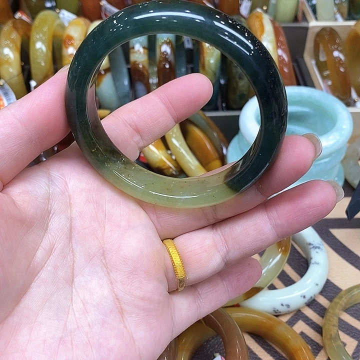 未镶嵌蛇纹石玉手镯