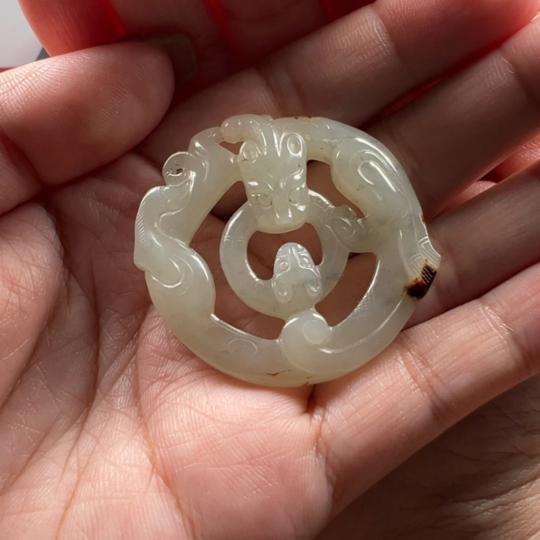 不***妻颈饰未镶嵌和田玉