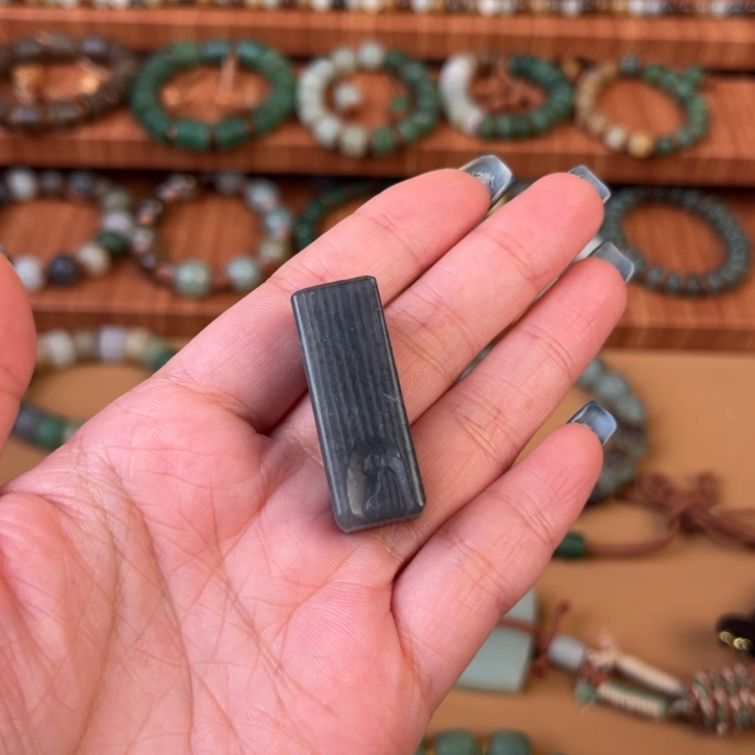 ****༊颈饰未镶嵌和田玉（糖玉）