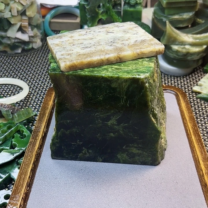 和田玉玉牌未镶嵌快****！