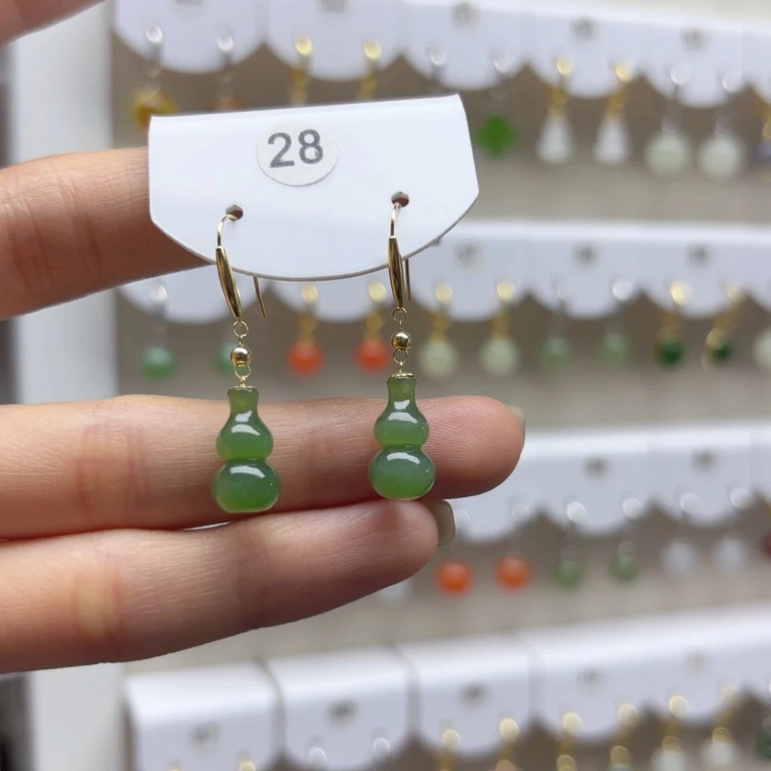 和田玉18K金镶嵌耳饰