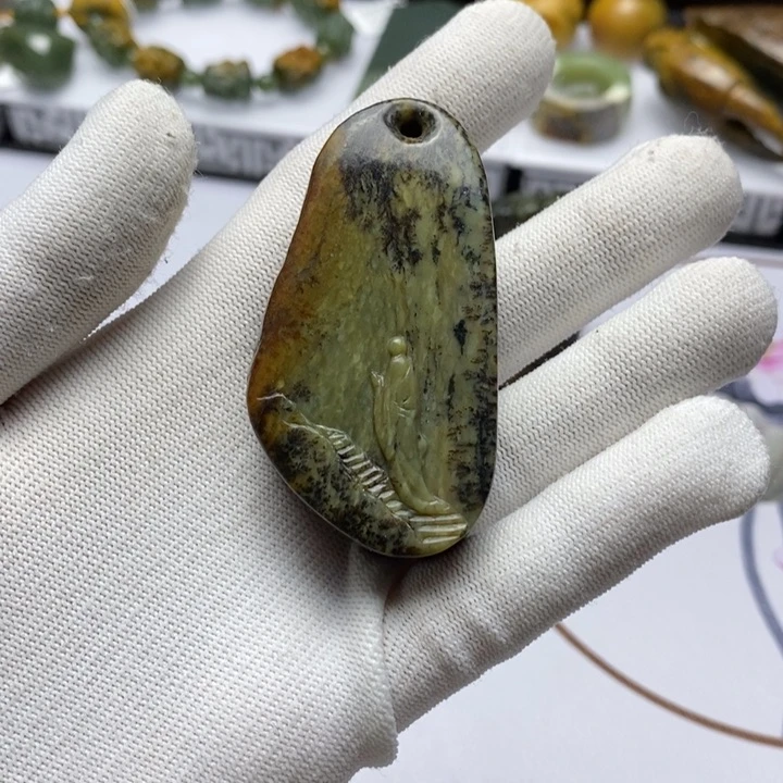 岫岩河磨玉（透闪石质玉）手把未镶嵌戴****d