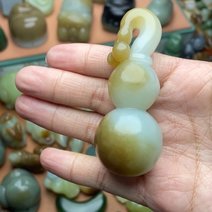 【闪购商品】颈饰未镶嵌和田玉糖白葫芦