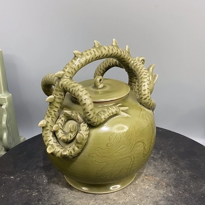 越窑提梁壶造型独特