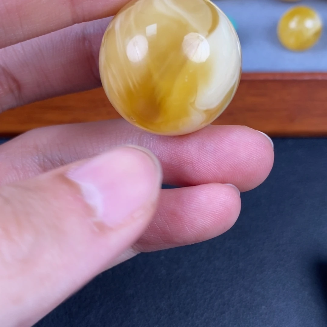 琥珀未镶嵌裸石天然原矿