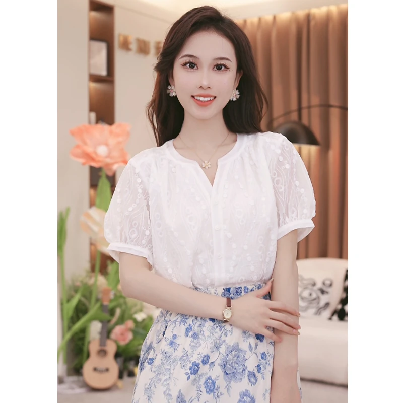 法式洋气高级感白色泡泡袖衬衫女2025夏季新款方领小清新上衣