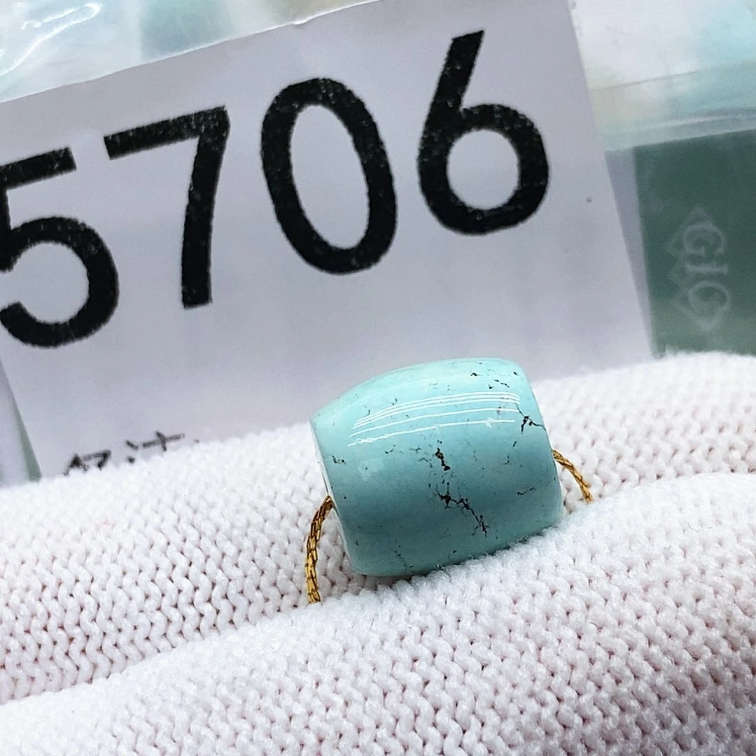 绿松石未镶嵌颈饰