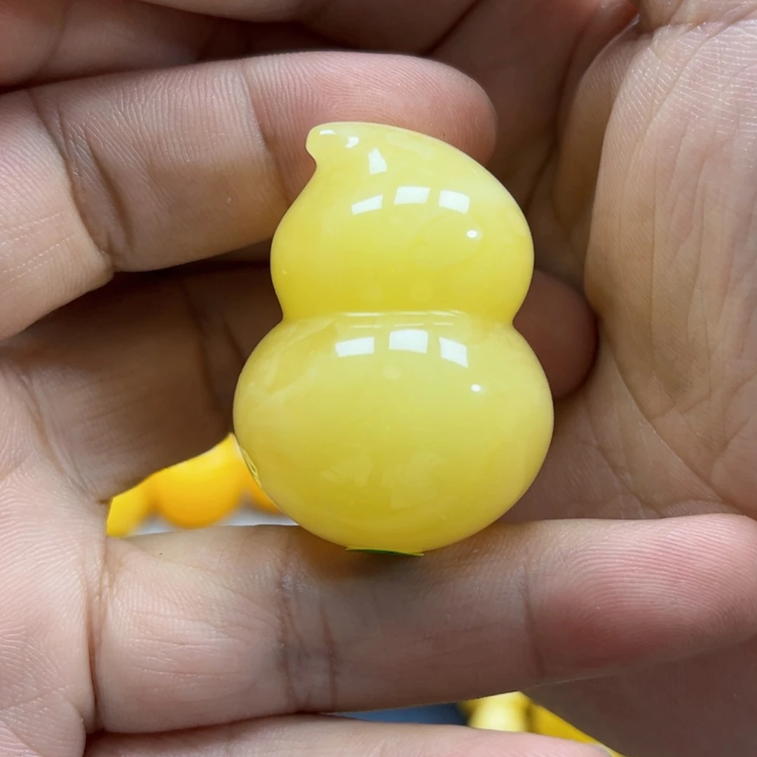 蜜蜡未镶嵌珠宝奇石