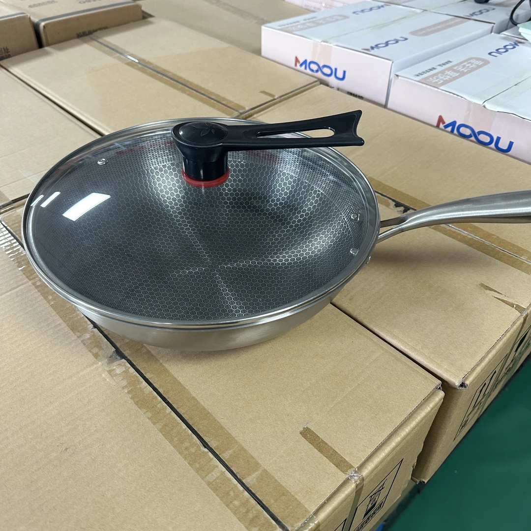 带盖蜂窝炒锅-规格款式配件随机 A