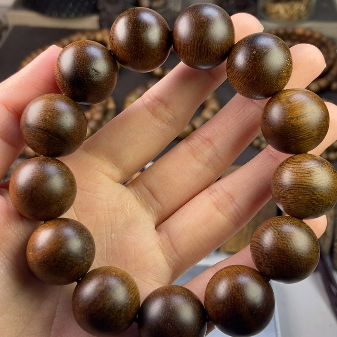 沉香手串高***s越南芽庄白