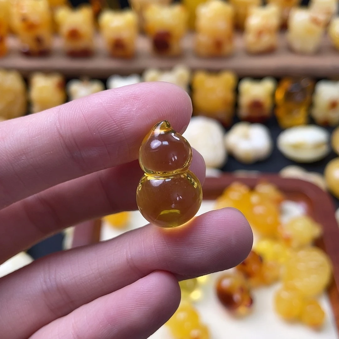 琥珀珠宝奇石未镶嵌