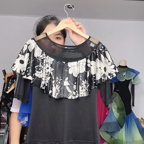 M。