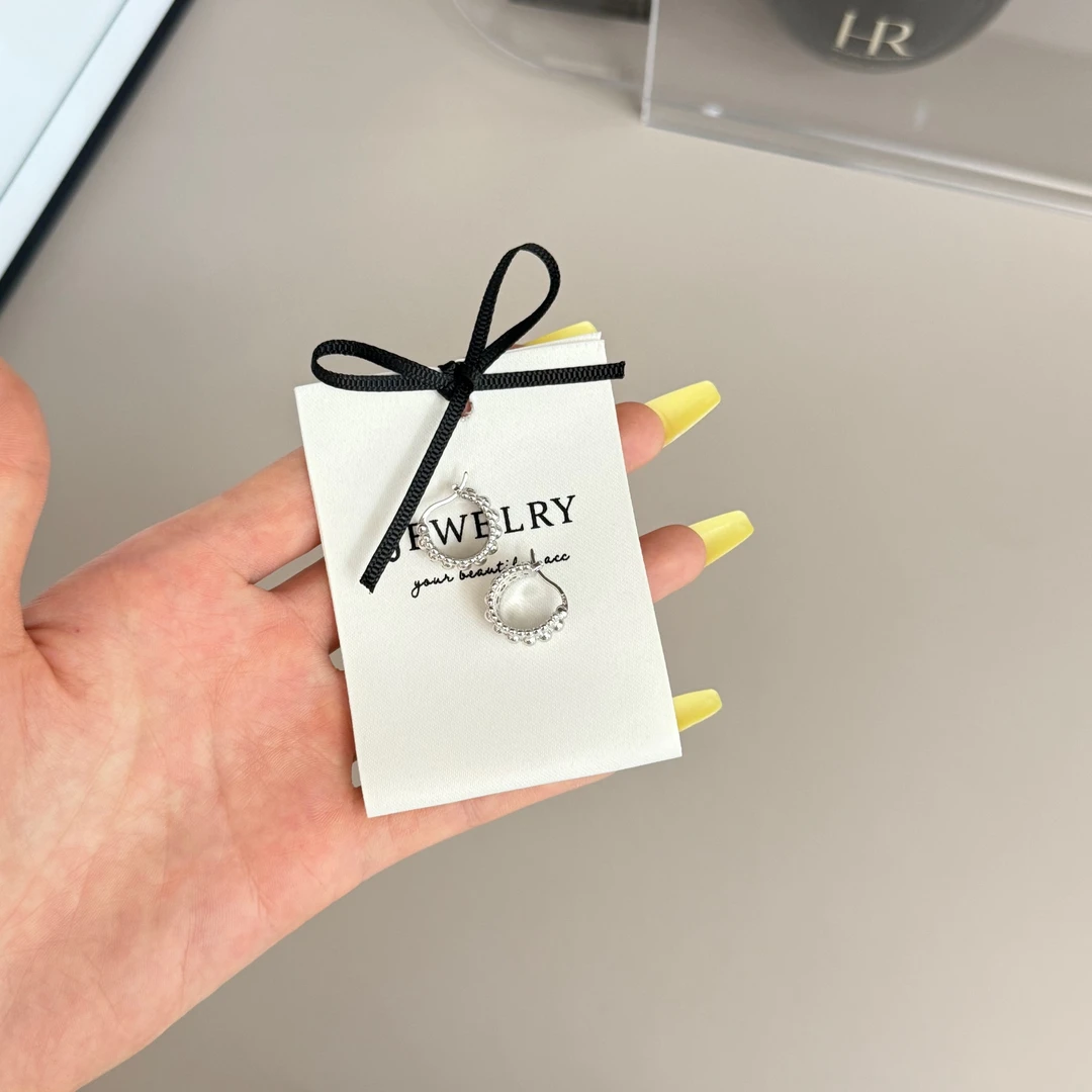 合金无非金属耳饰 白金色珍珠环扣耳环饰品气质百搭小众简约精致