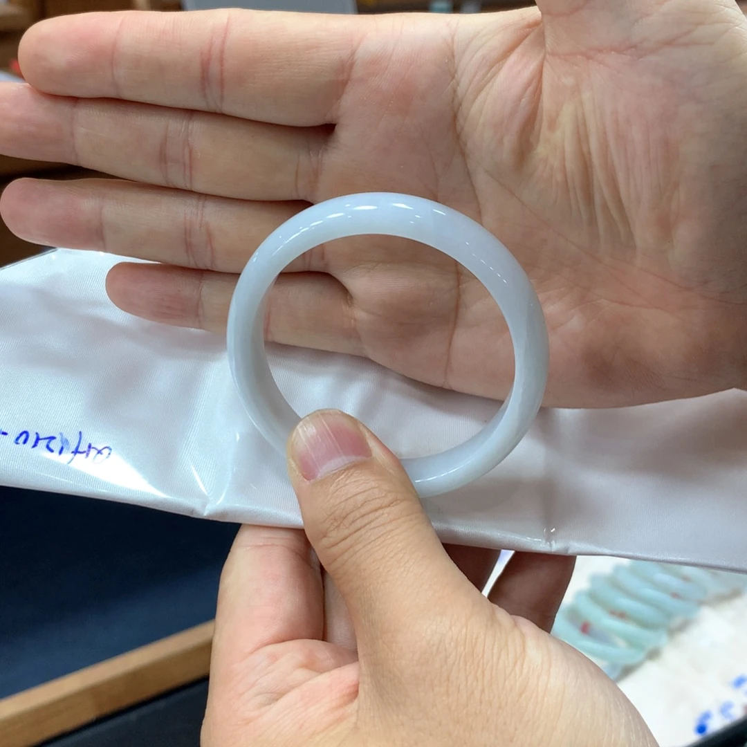 翡翠未镶嵌手镯买断