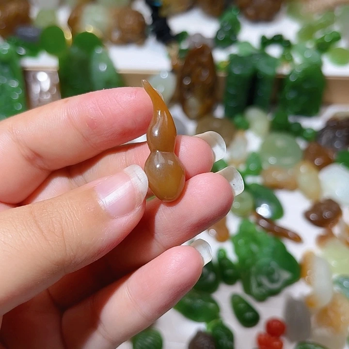 和田玉（碧玉）未镶嵌颈饰