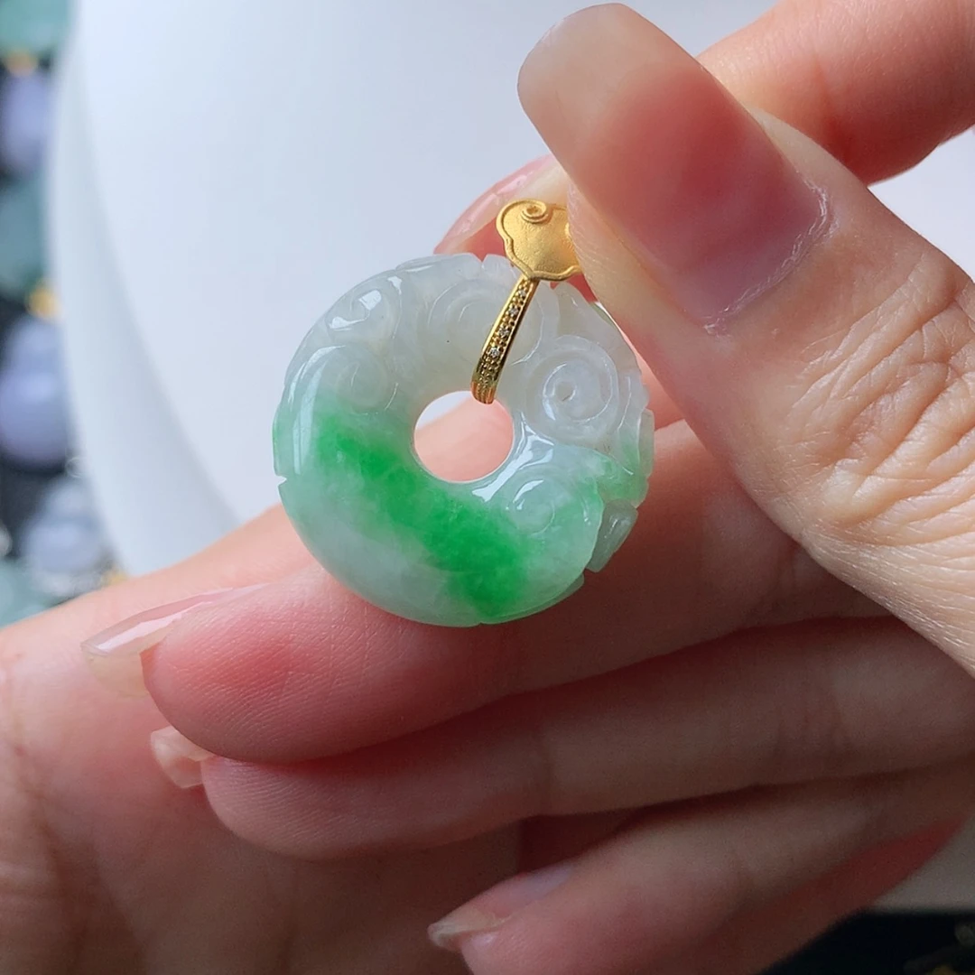 【闪购商品】翡翠18K金镶嵌吊坠(赠链)