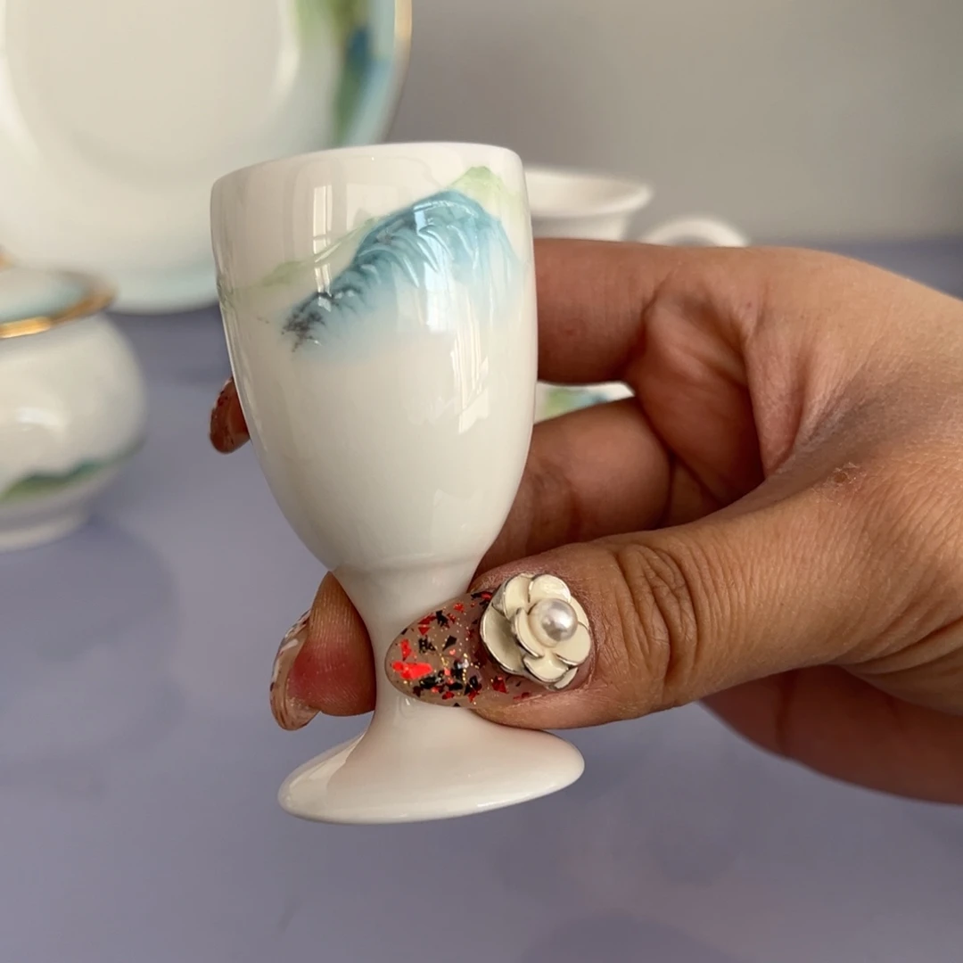 瓷片江山如画小酒杯
