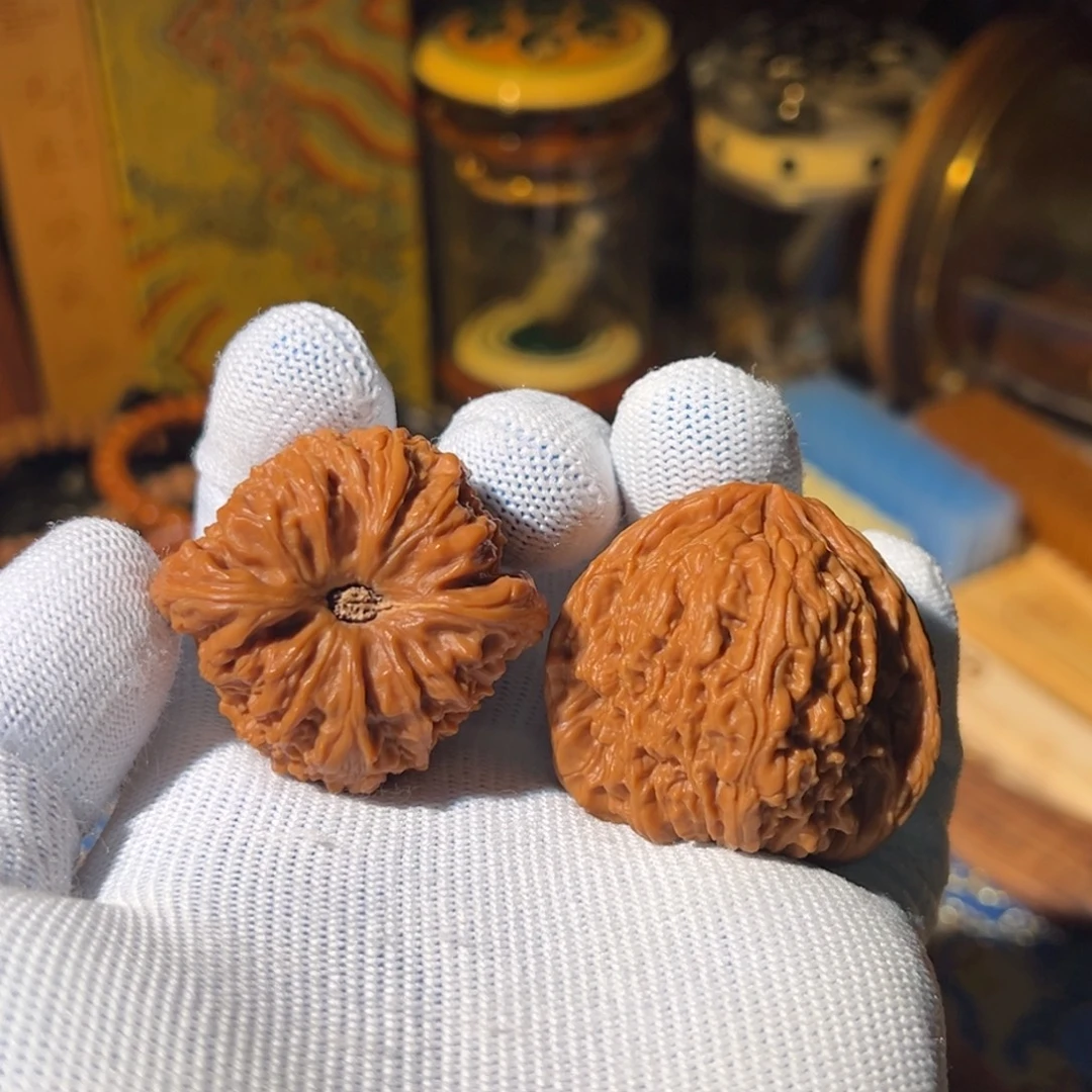 文玩核桃把件凹底南疆魔眼40