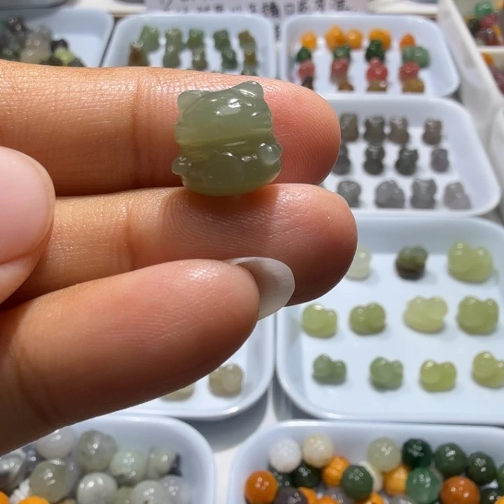 未镶嵌和田玉珠宝半成品