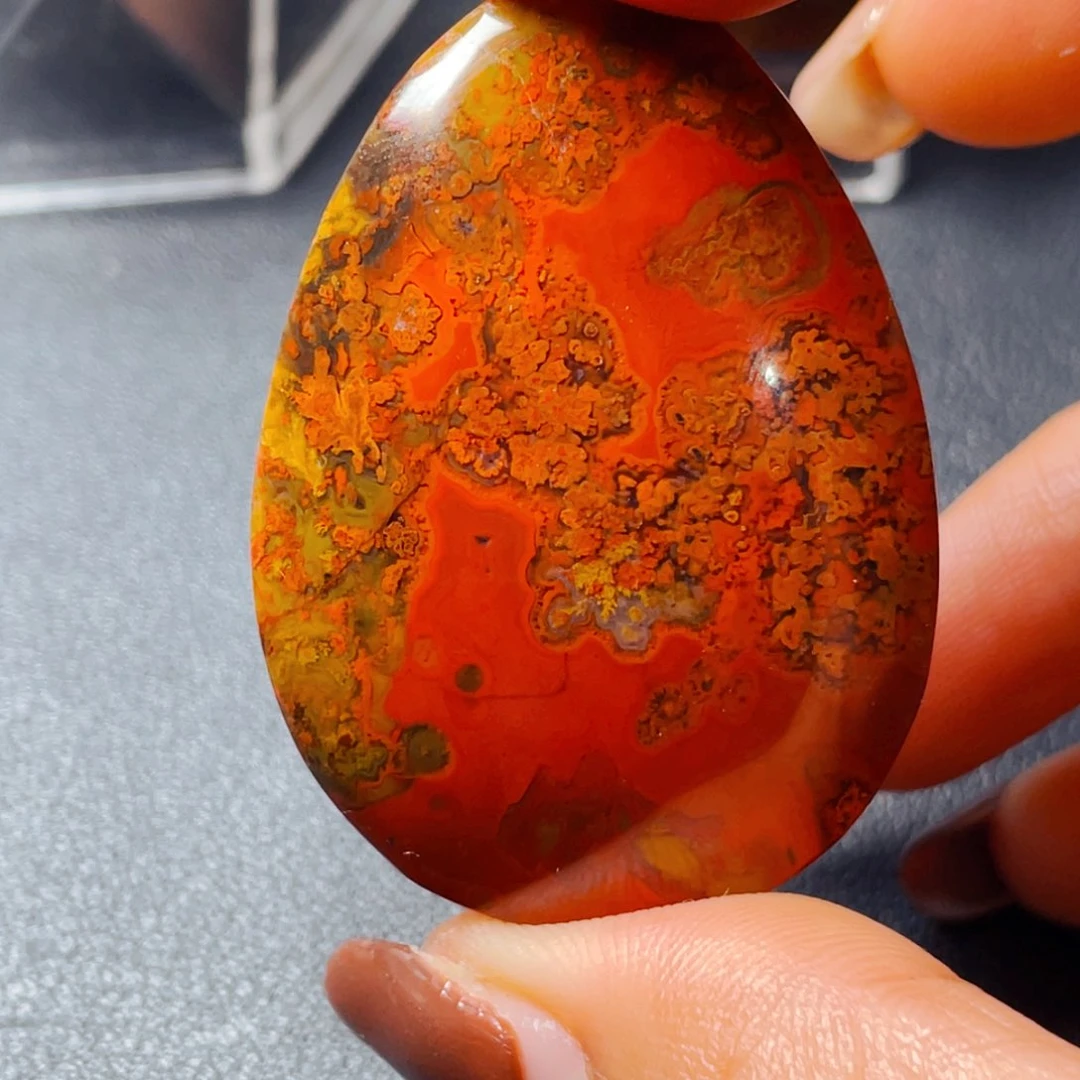 未镶嵌颈饰玛瑙/玉髓兄**盟