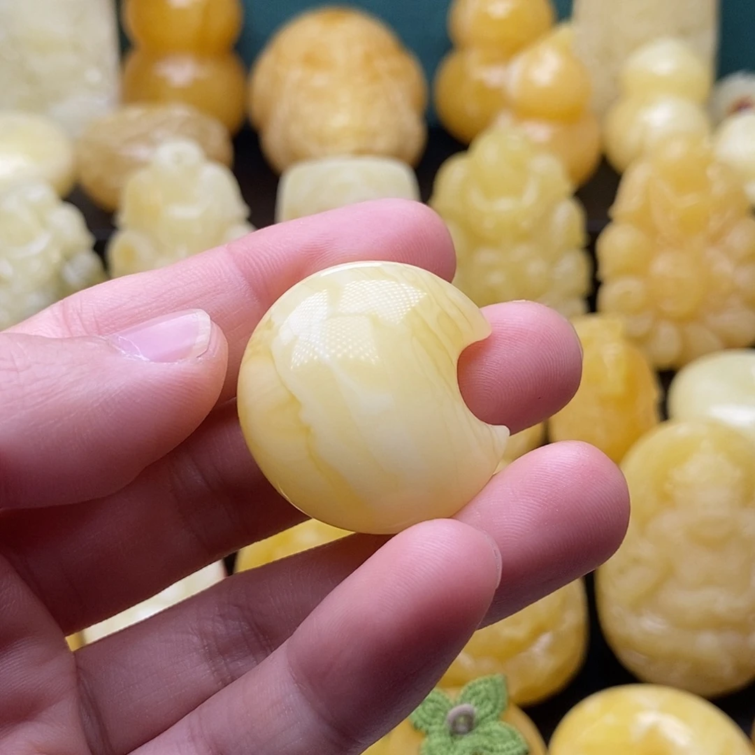 琥珀颈饰未镶嵌琥珀蜜蜡吊坠